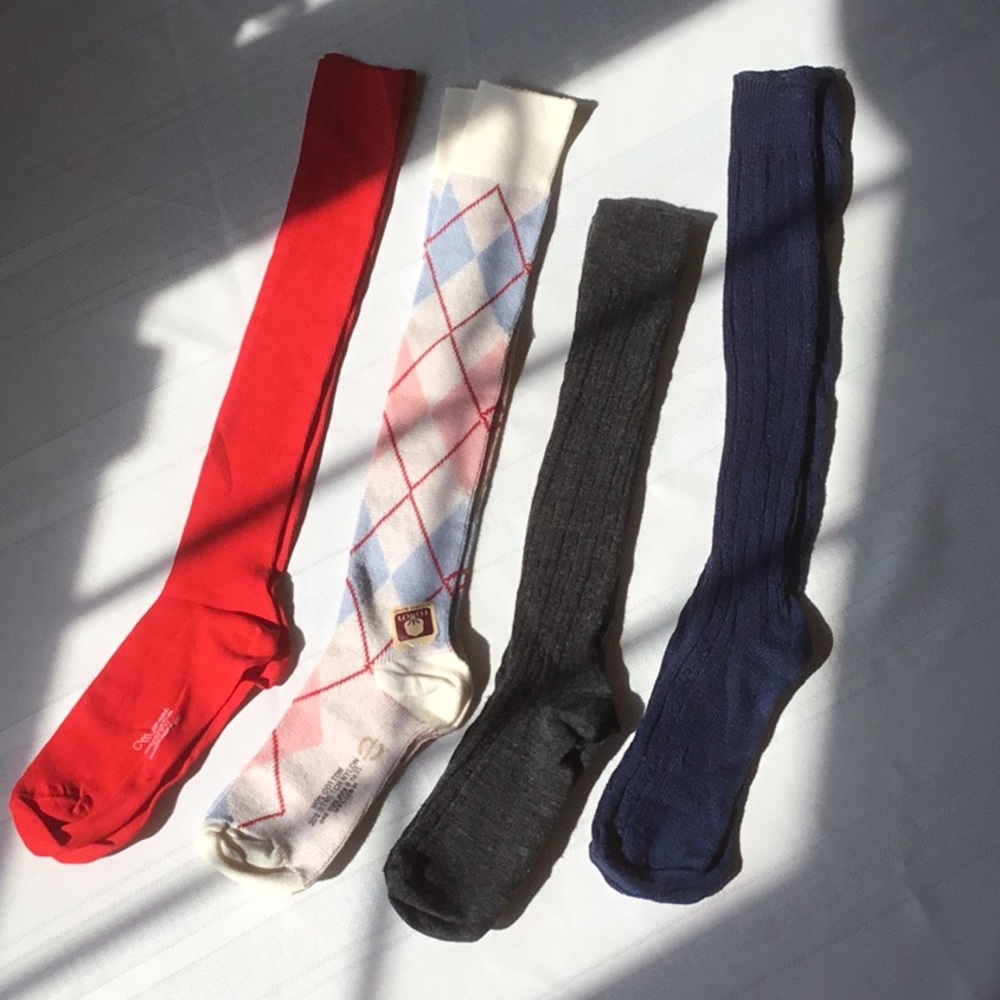 ⭐️women’s knee high socks- set of 4